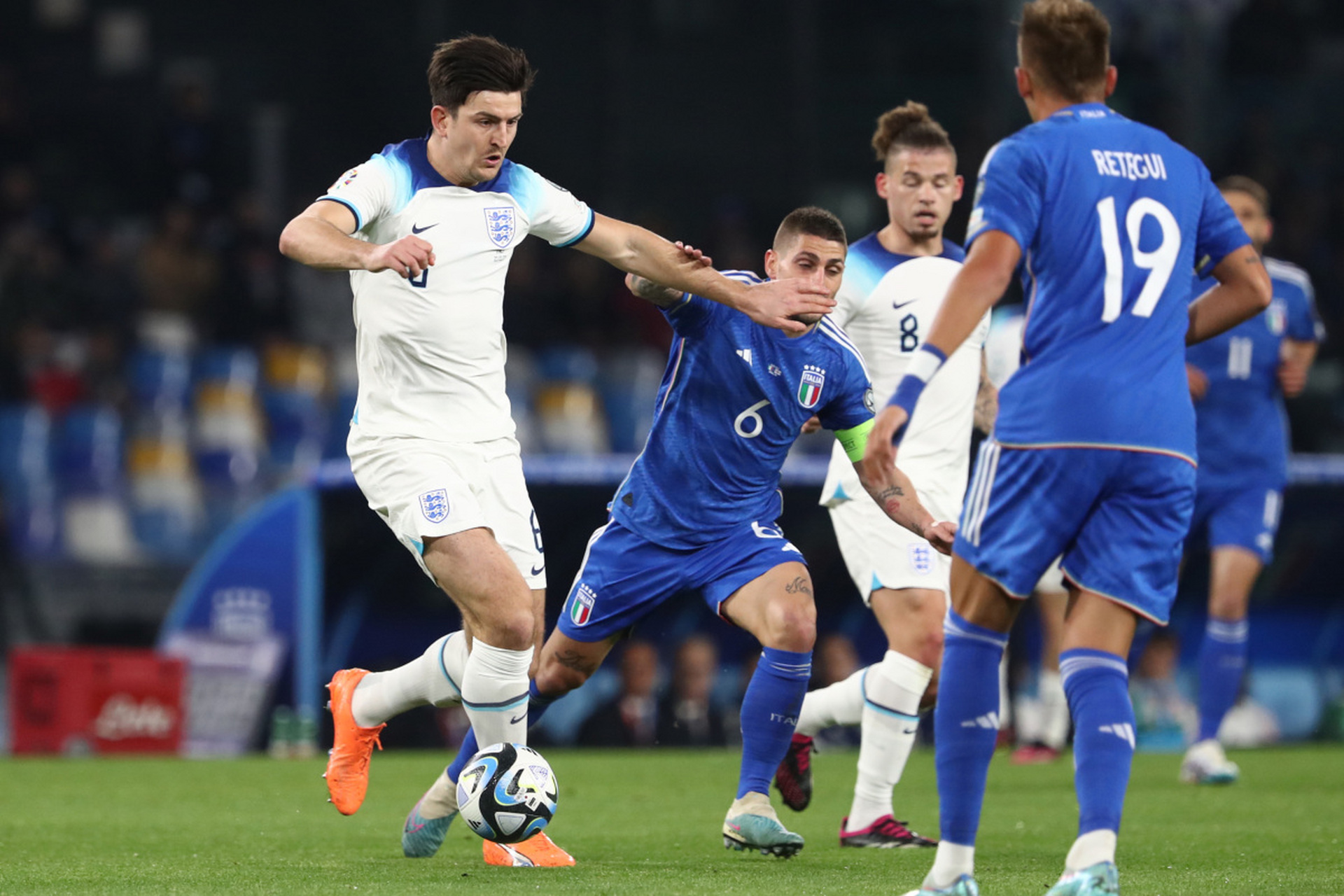 爱游戏登录入口-欧预赛的战况日趋激烈：各队实力逐渐暴露的简单介绍