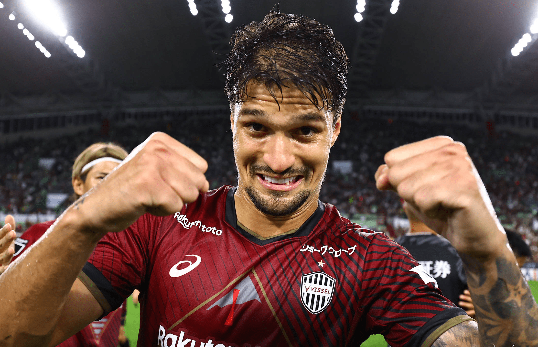 外援球员助攻得分,为球队带来胜利 外援球员助攻得分,为球队带来胜利