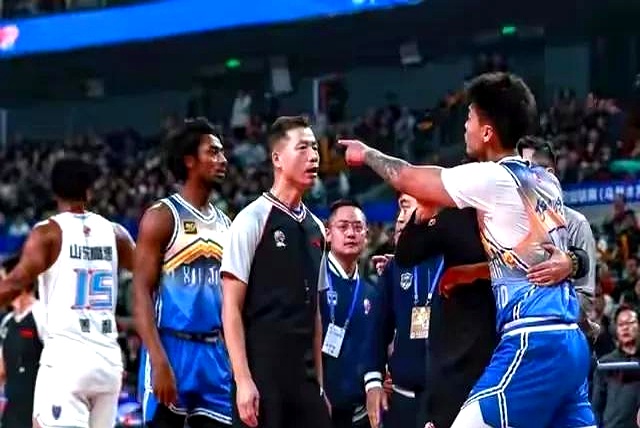 南昌队员状态回暖，球队朝着更高目标前进