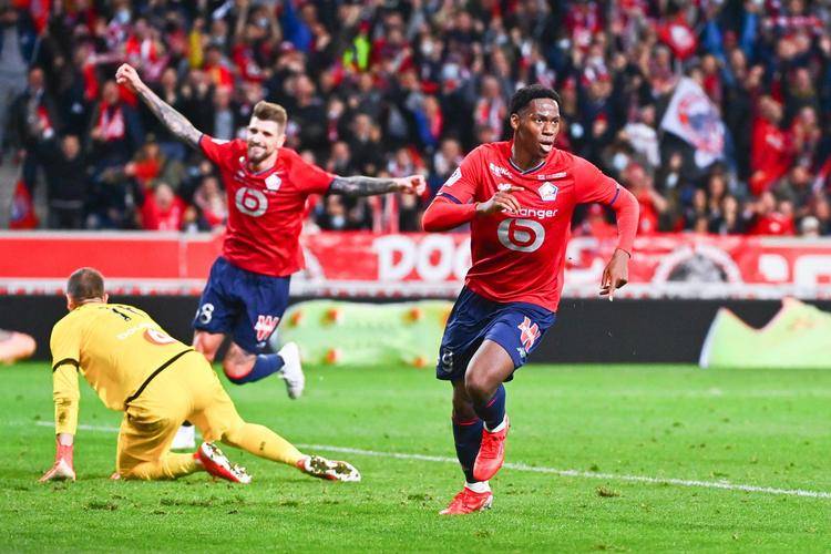 爱游戏app-摩纳哥客场击败波尔多，追赶积分榜领头羊