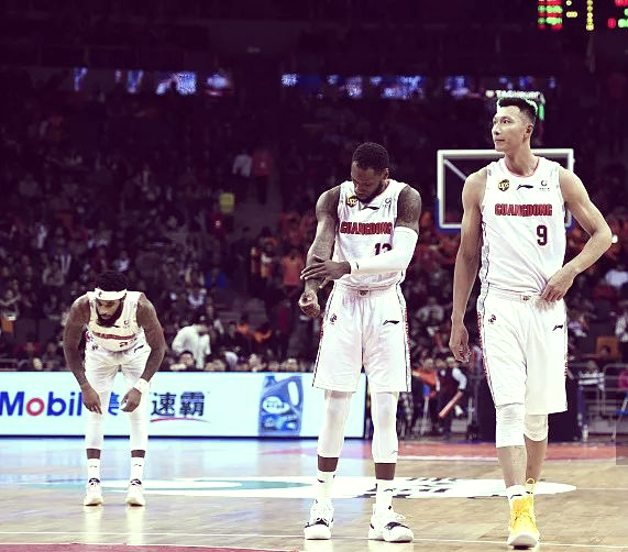 爱游戏app-广东队开局连胜，有望创纪录