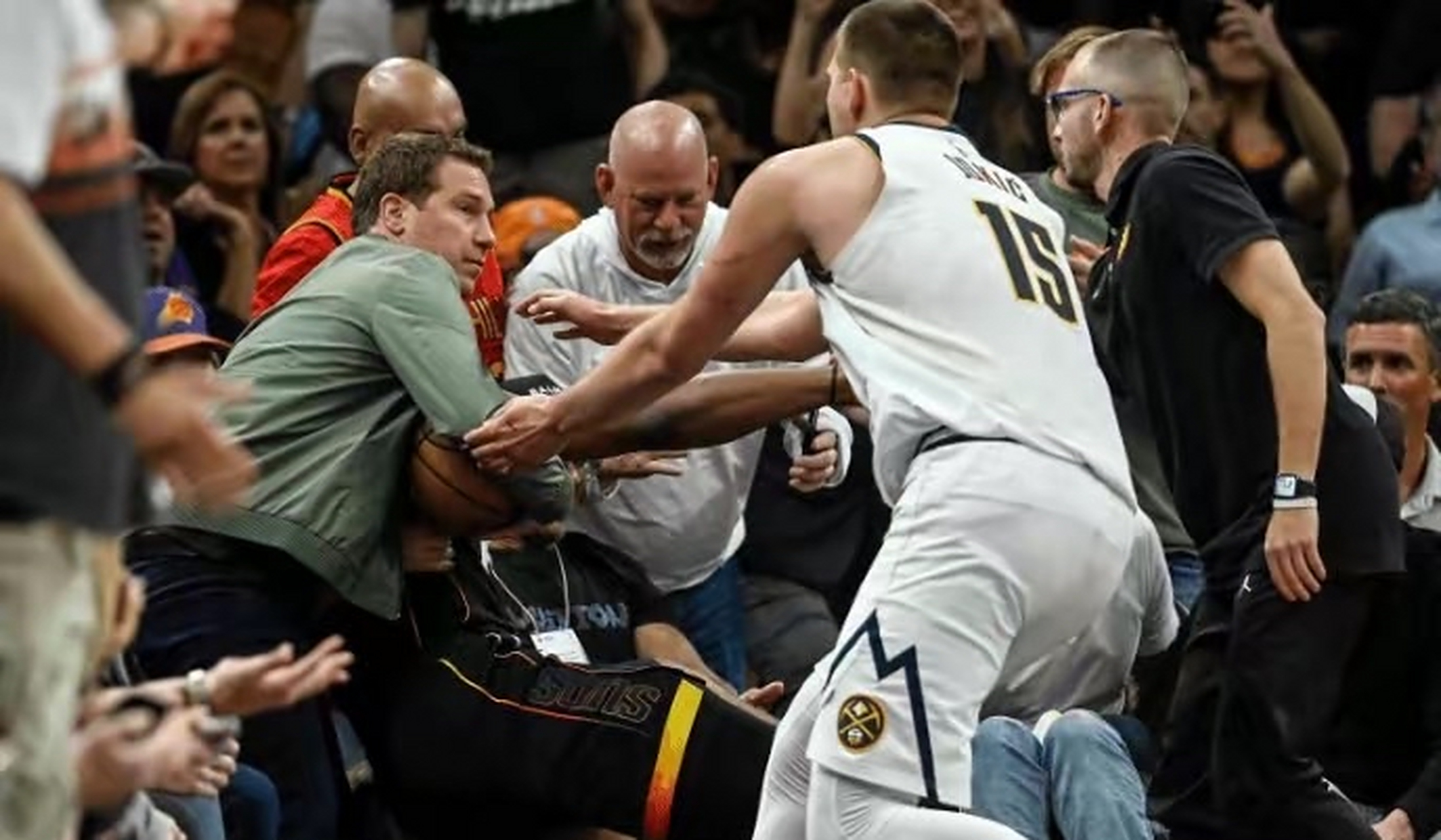 爱游戏官方入口-掘金不敌掘金，客场遭遇惨败的简单介绍