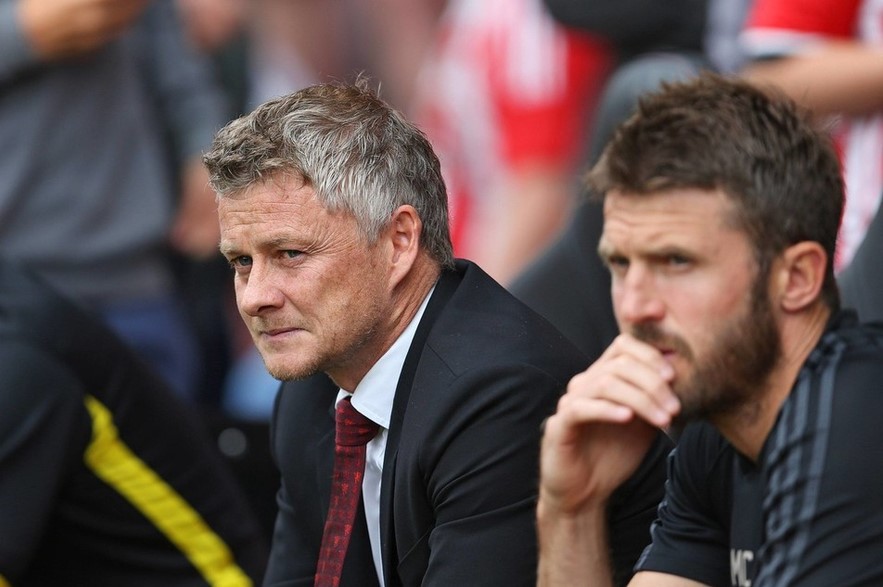 爱游戏官网-南安普顿连续四轮不胜，遭遇压力