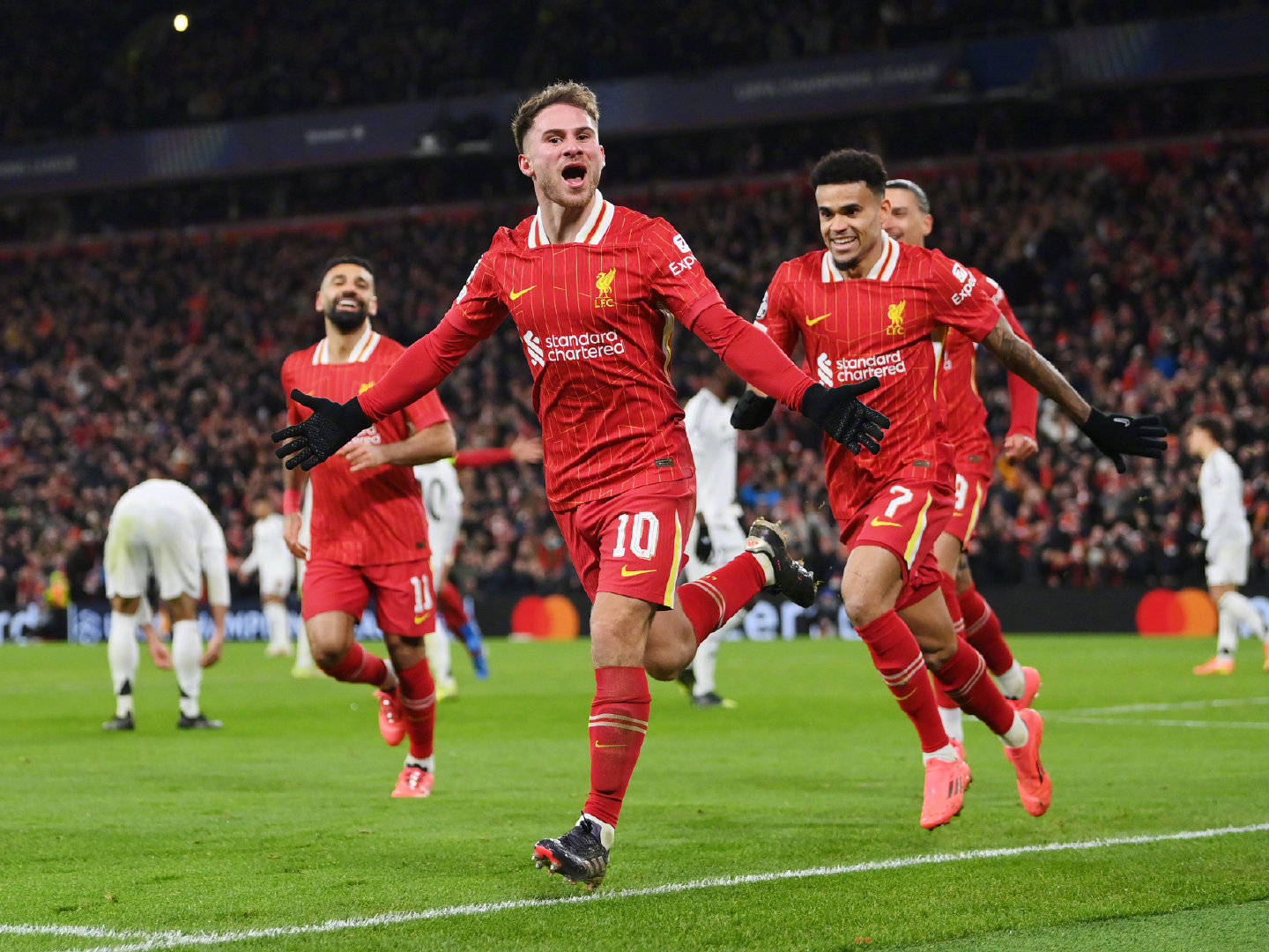 爱游戏官方登录入口-阿森纳主场遭遇不利，欧战希望再遇阻碍