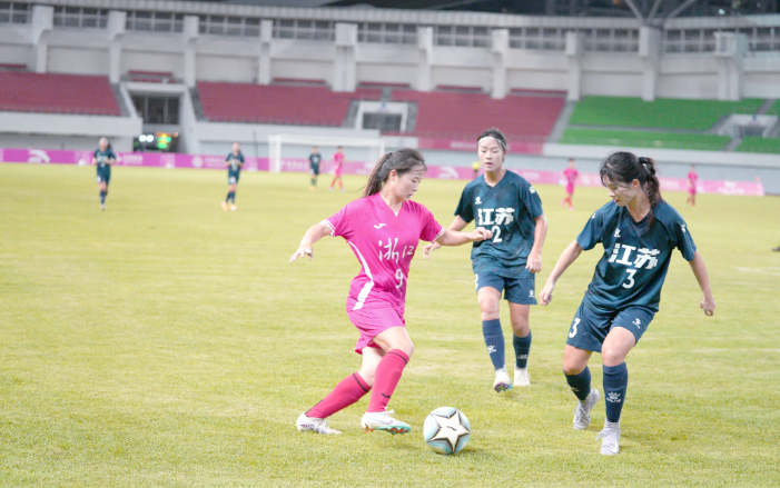 运动界亮点:女足比赛中的激烈对抗!的简单介绍 运动界亮点:女足比赛中的激烈对抗!的简单介绍