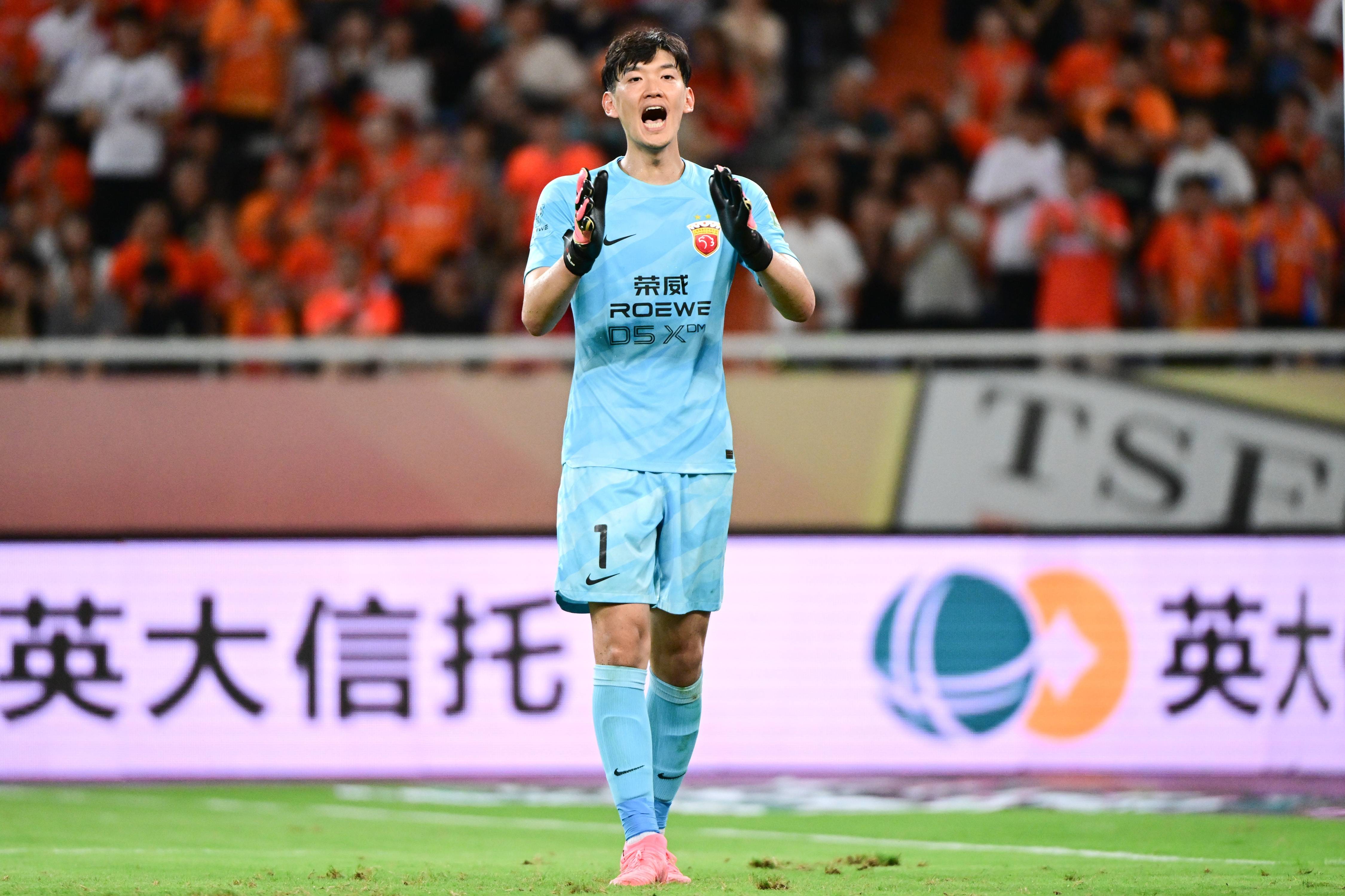 包含战前瞩目话题不断，球员状态备受关注的词条