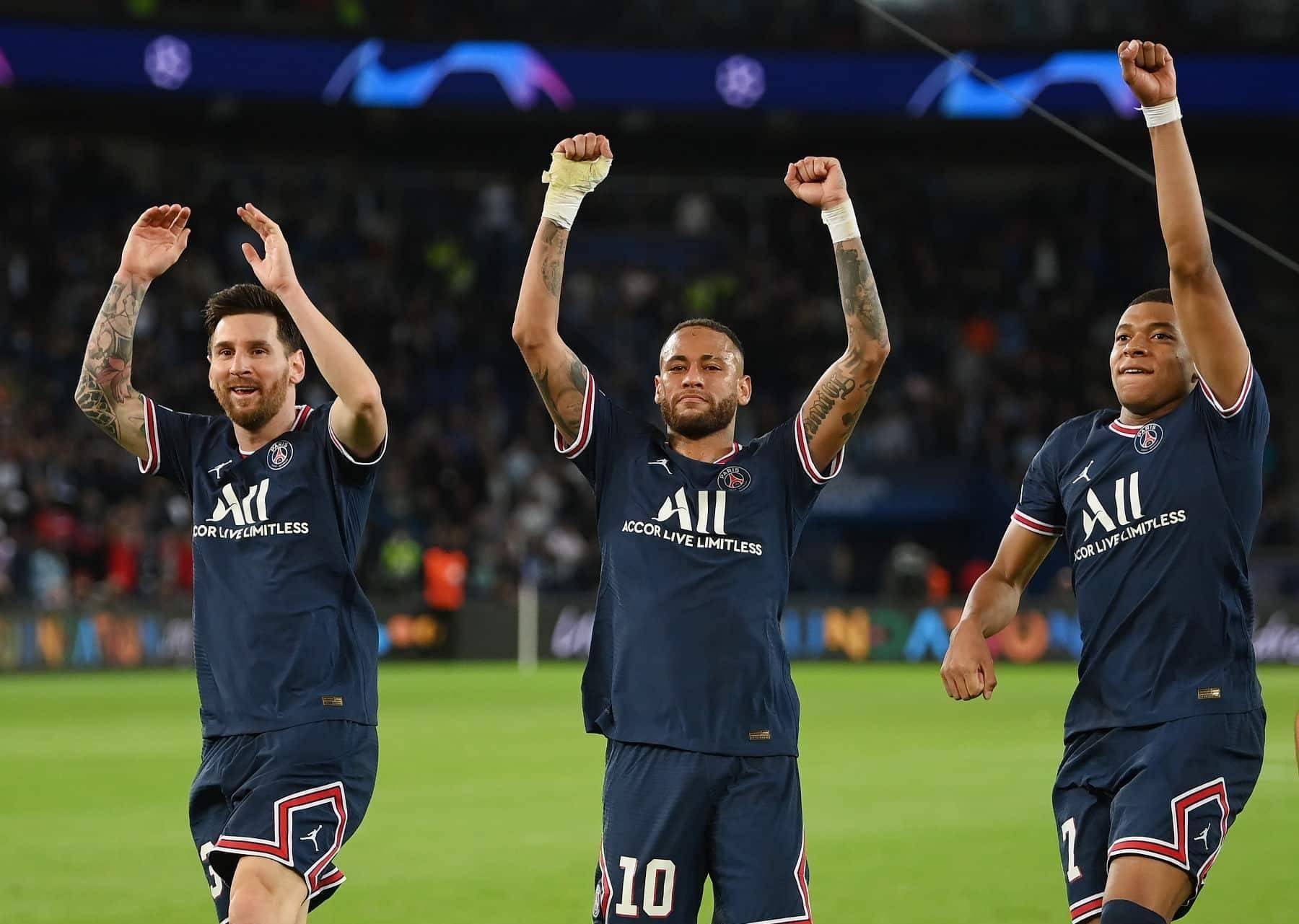 关于决战欧冠：巴黎圣日耳曼战胜曼联的信息