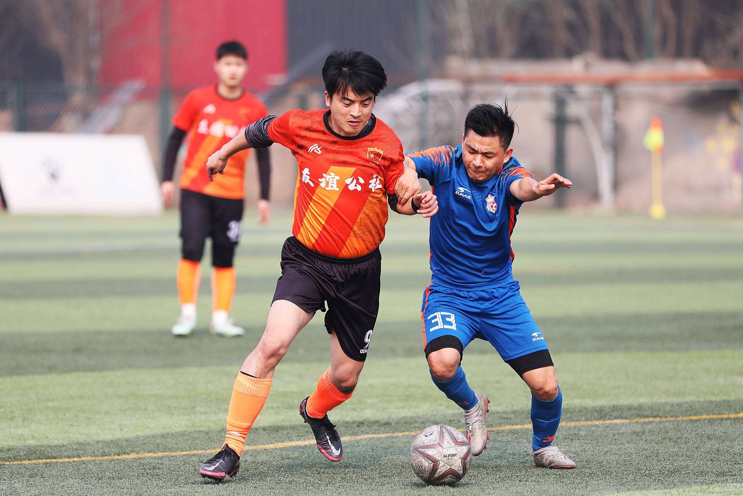 足球赛事精彩纷呈,力争胜利意志坚定 足球赛事精彩纷呈,力争胜利意志坚定