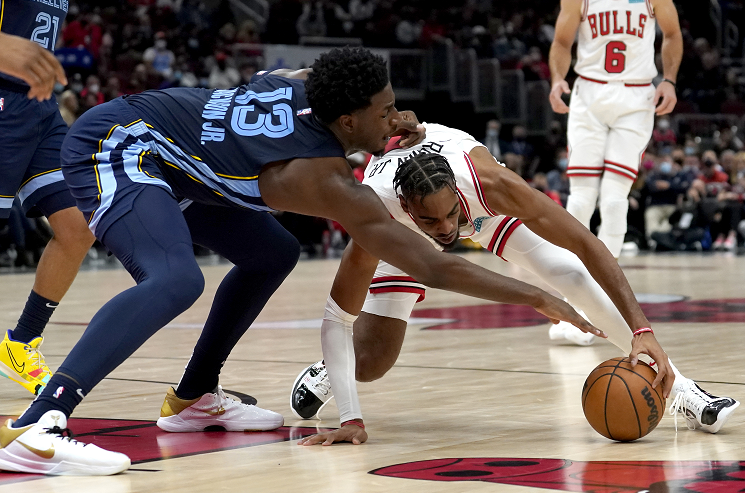 公牛大胜灰熊，拉文分成全场最亮眼球的简单介绍