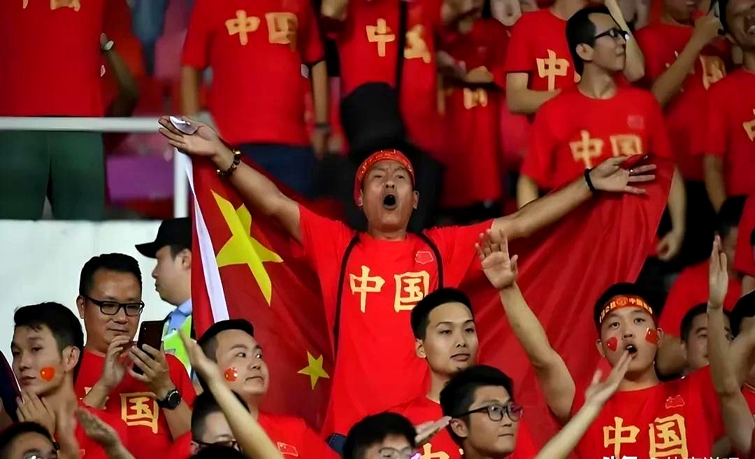 爱游戏入口-中国足球联赛球员们用实际行动诠释拼搏精神的简单介绍