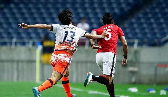 爱游戏亚洲官网-韩国球队济州联胜出，晋级淘汰赛