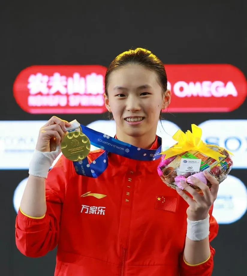 包含跳水高手再夺金牌！女选手稳夺头筹的词条